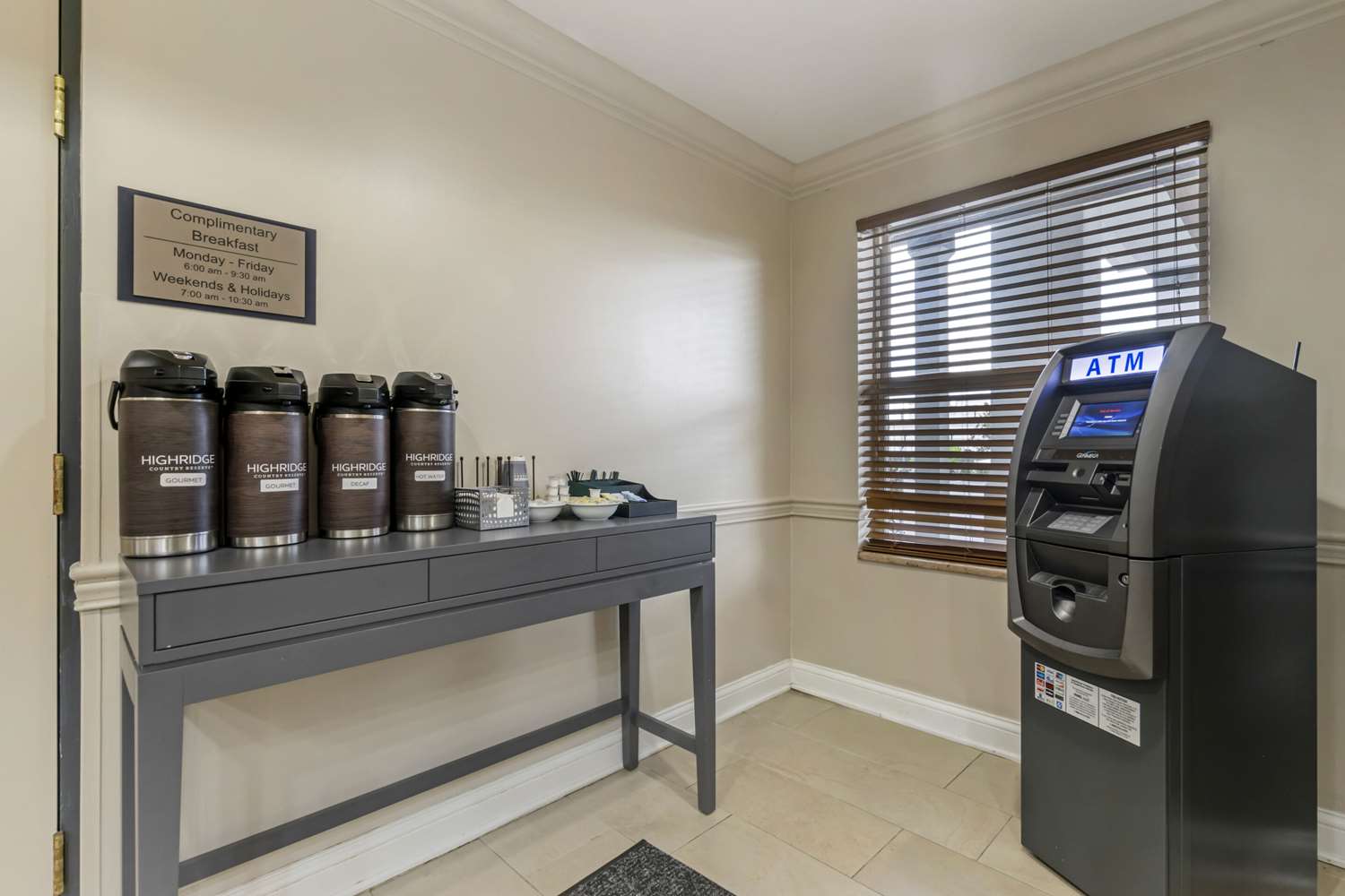 Фото Country Inn & Suites by Radisson, Tampa Airport North, Fl