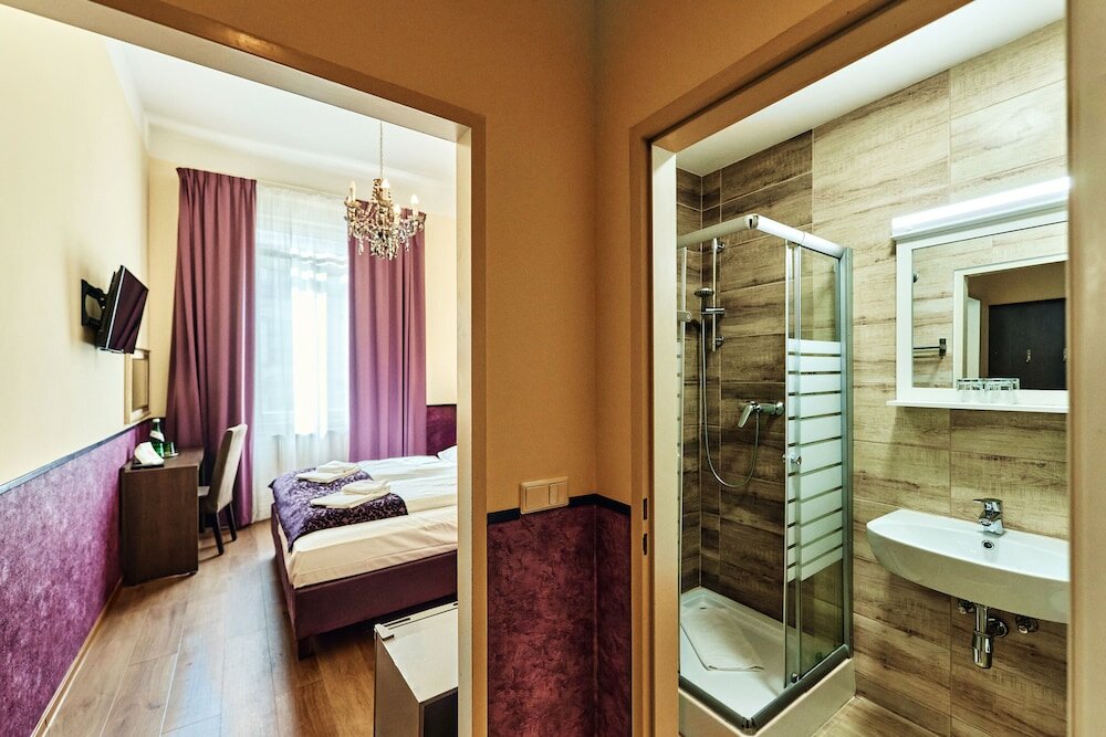 Фото Hotel Pension Baron am Schottentor