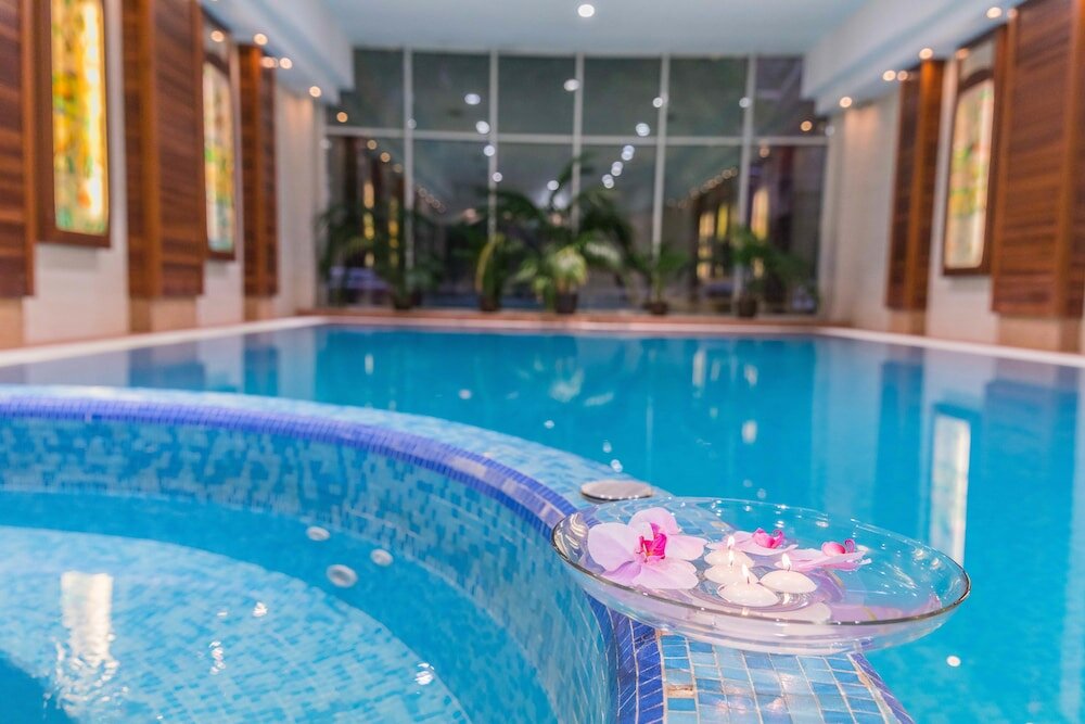 Фото Lions Garden Hotel