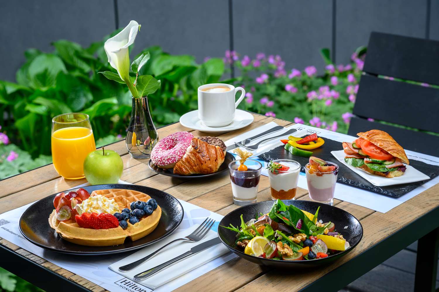 Фото Hilton Garden Inn Budapest City Centre