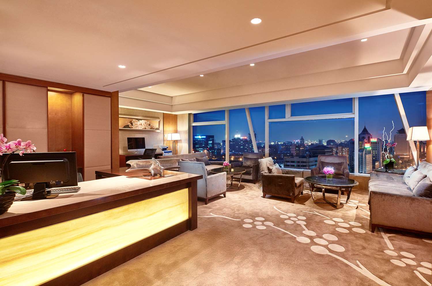 Фото DoubleTree by Hilton Beijing