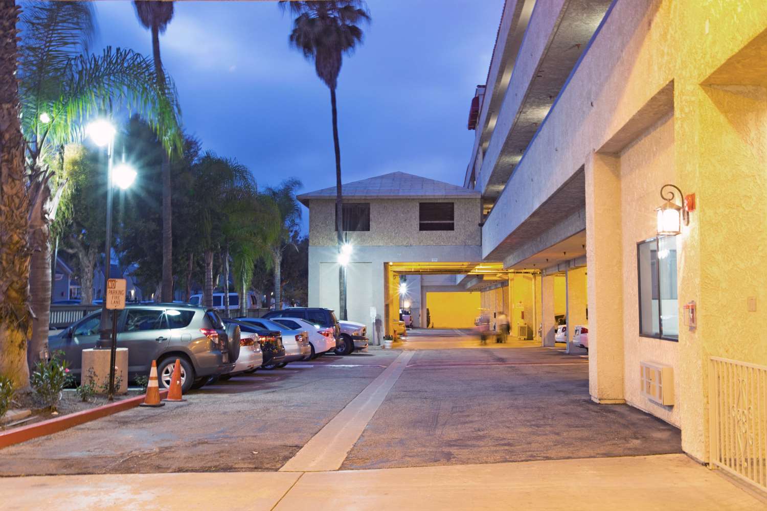 Фото Howard Johnson by Wyndham Torrance