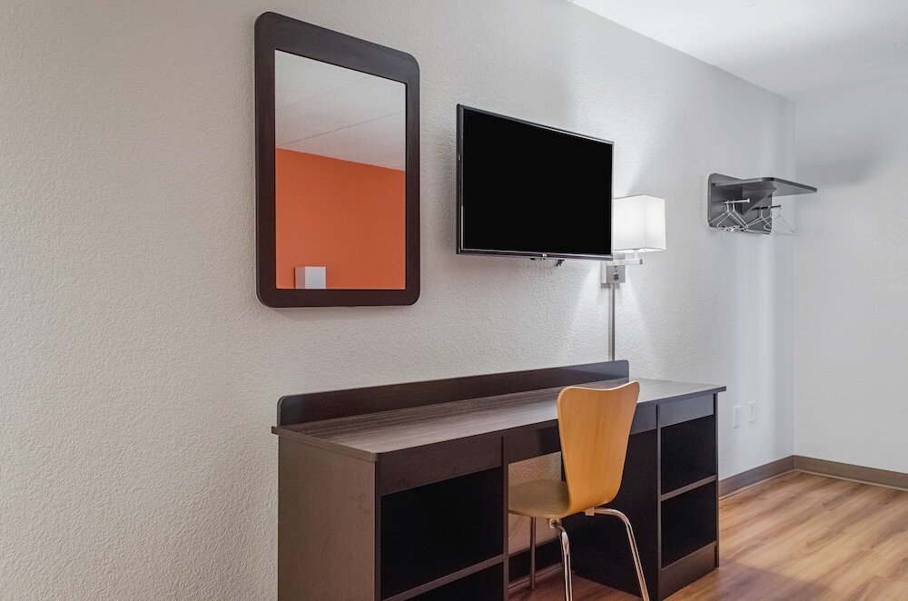 Фото Motel 6 Brockton, Ma