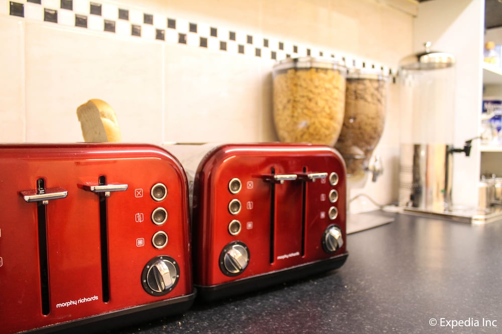 Фото Colliers Hotel