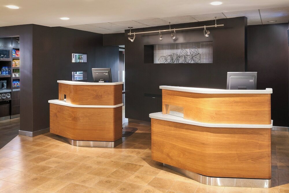 Фото Courtyard by Marriott Orlando Airport