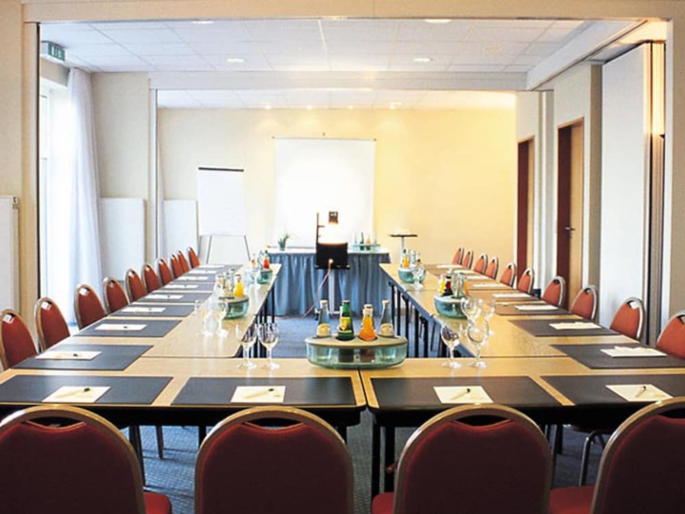 Фото Sorat Hotel Brandenburg