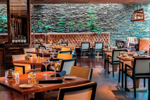 Внешний вид отеля Renaissance Santiago Hotel by Marriott в Витакуре, фото 2