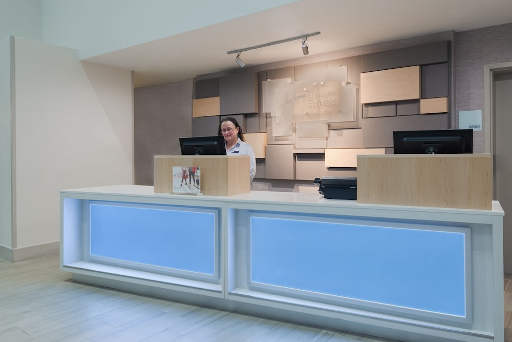 Фото Holiday Inn Express & Suites Nearest Universal Orlando, an Ihg Hotel
