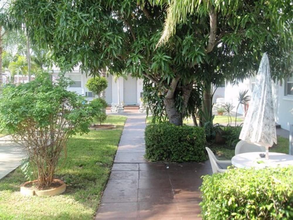 Фото Richard's Motel Extended Stay