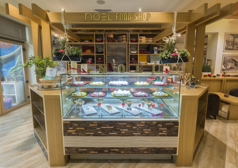 Фото Hotel Lirak