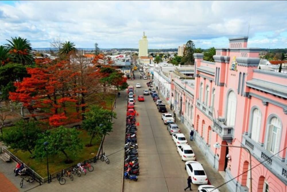 Фото De la Plaza Hotel