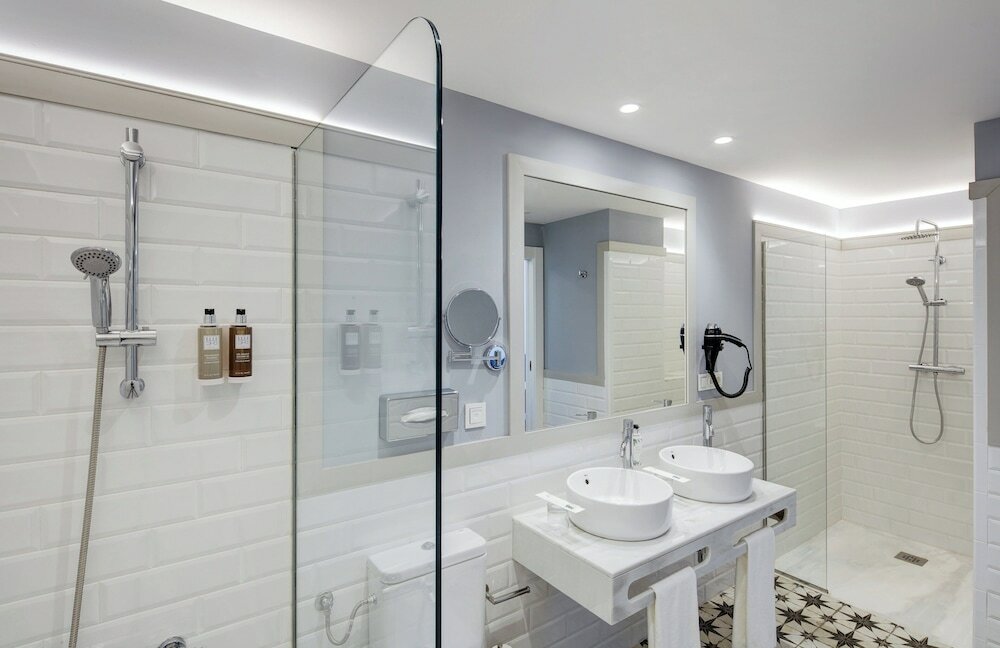 Фото Sercotel Granada Suites