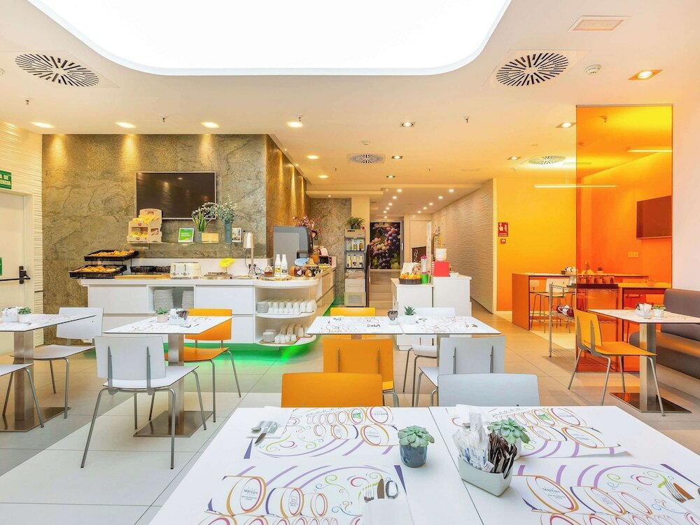 Фото Hotel ibis Styles Madrid Prado