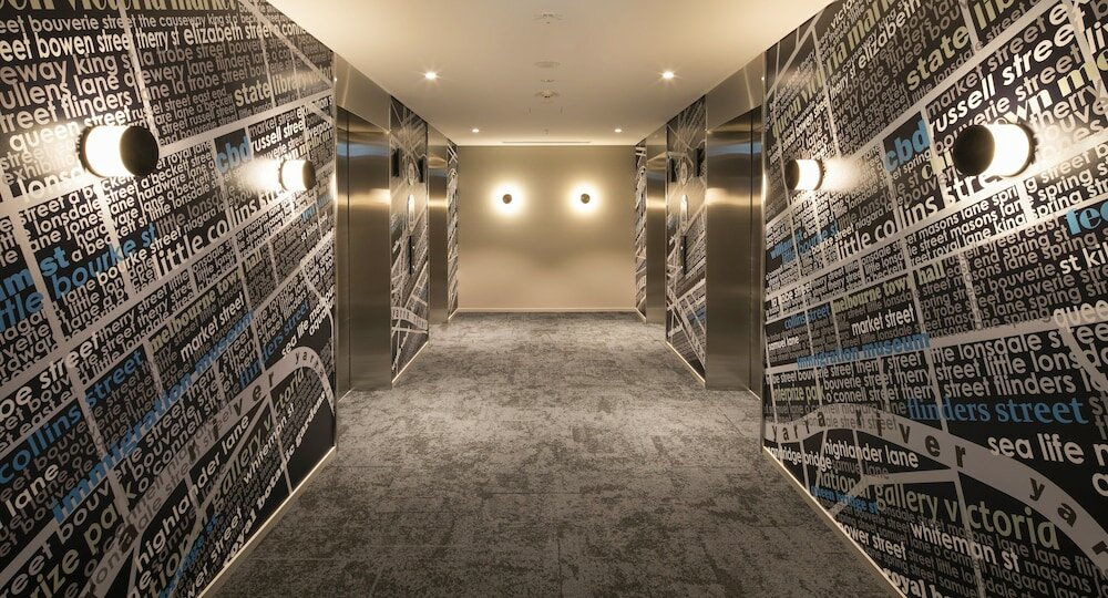 Фото Holiday Inn Express Melbourne Little Collins