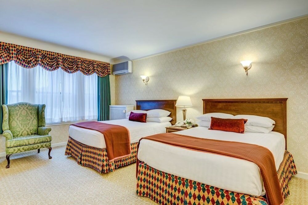 Фото Carleton of Oak Park