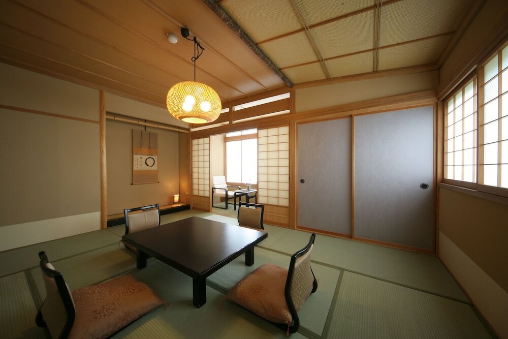 Фото Oiwakeya Ryokan