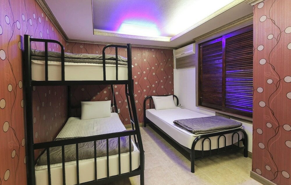 Фото Brown Hotel