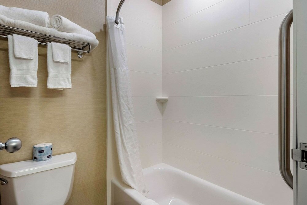 Фото Comfort Inn Ellsworth - Bar Harbor