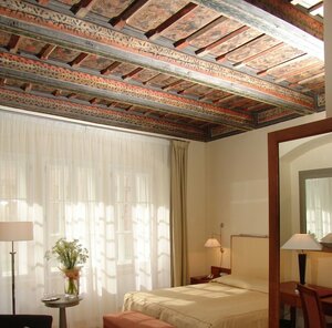 Гостиница The Golden Wheel