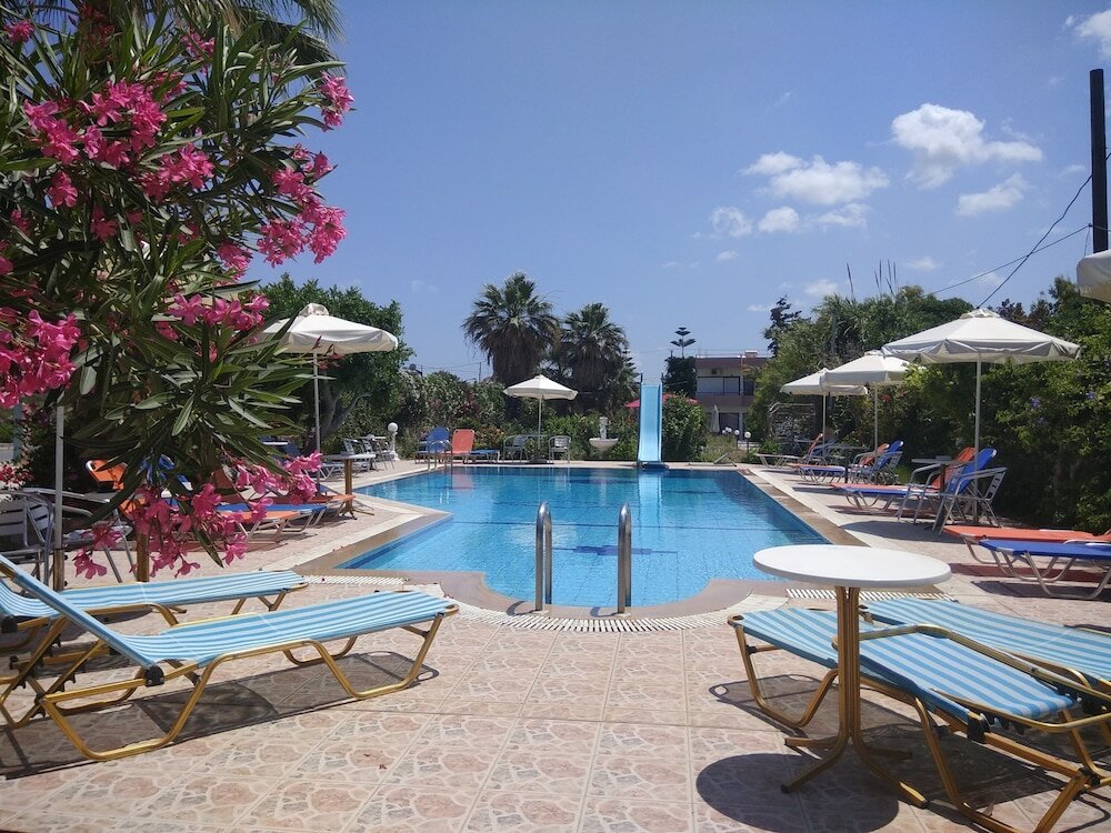 Фото Violetta Hotel