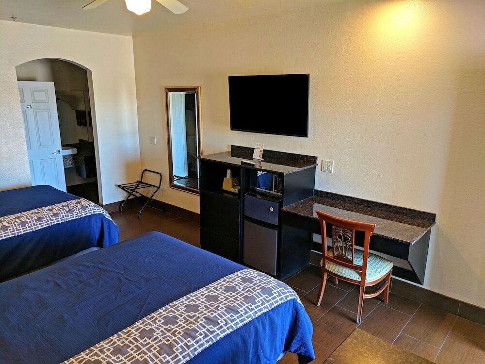 Фото Americas Best Value Inn Brownsville
