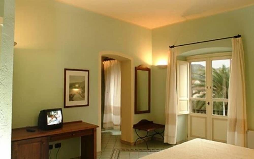 Фото Corte Fiorita Albergo Diffuso