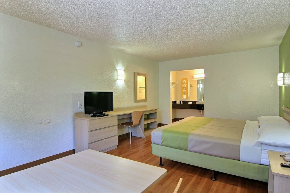 Фото Motel 6 Austin, Tx - Central Downtown Ut