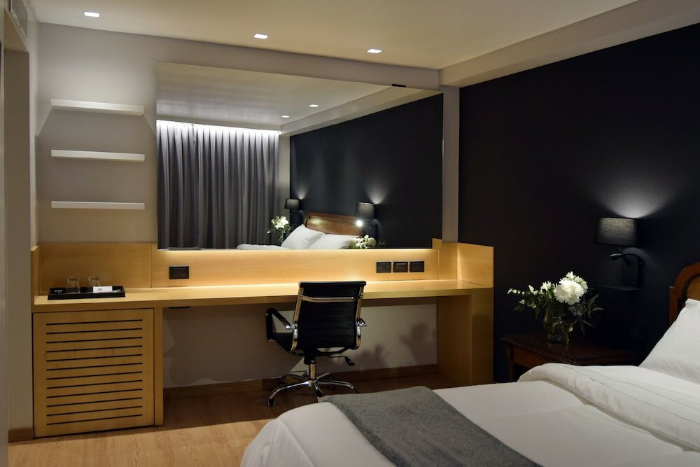 Фото Windsor Hotel And Tower