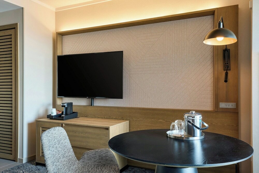 Фото Sheraton Grand Sacramento Hotel