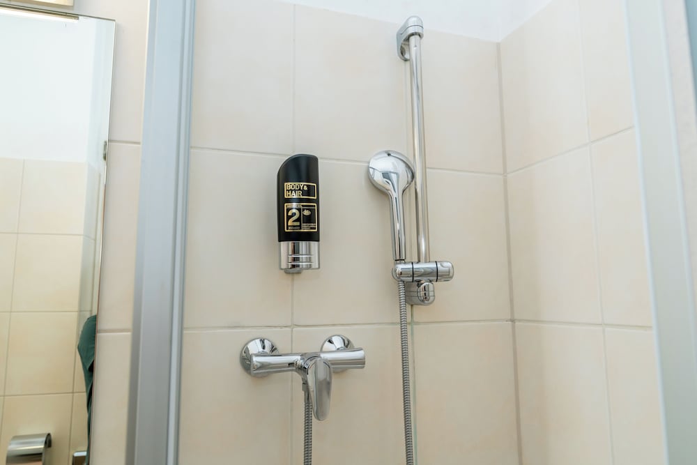 Фото Hotel Lumen am Hauptbahnhof