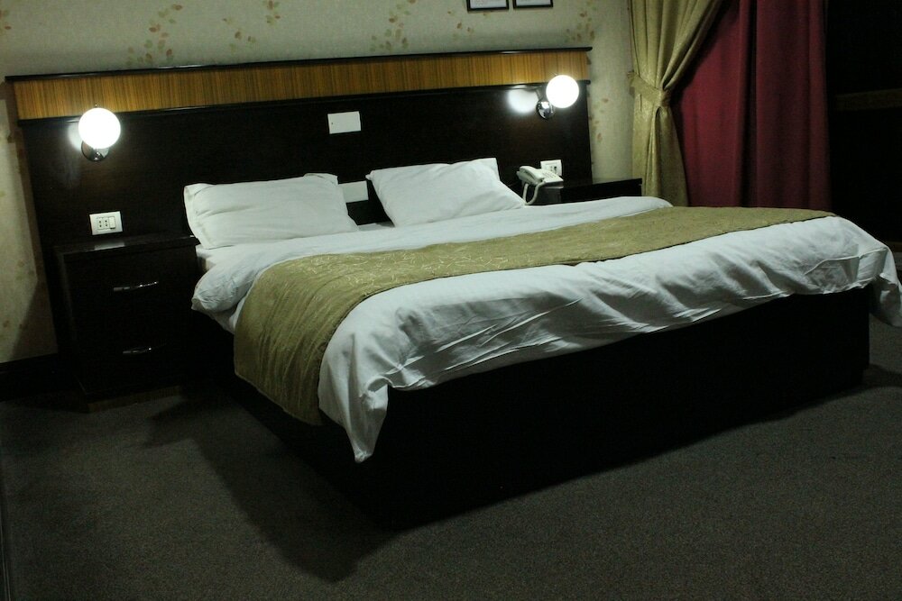 Фото Alp Inn Hotel