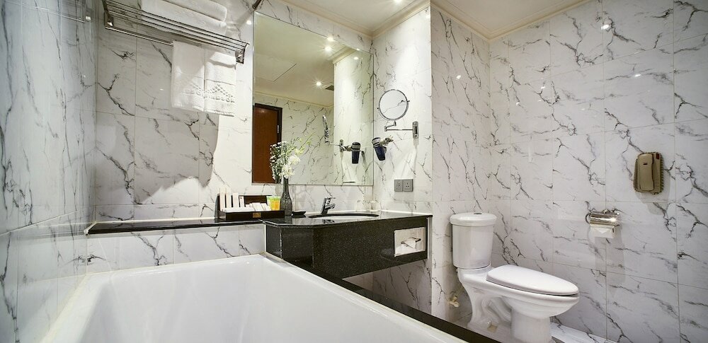 Фото Windsor Plaza Hotel