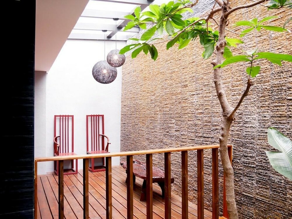 Фото Moonshy Boutique Motel