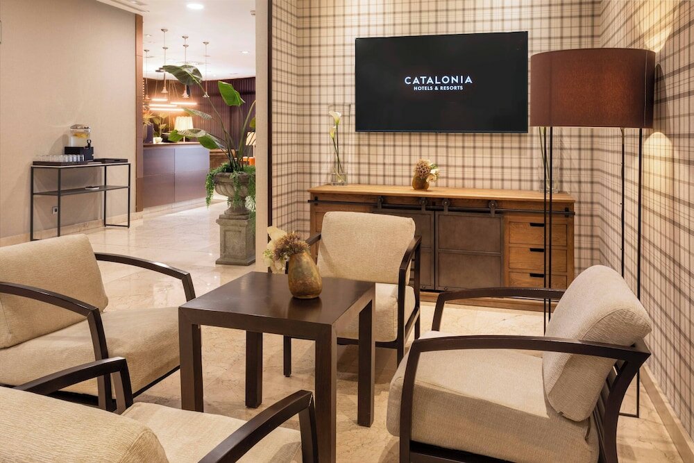 Фото Catalonia El Retiro