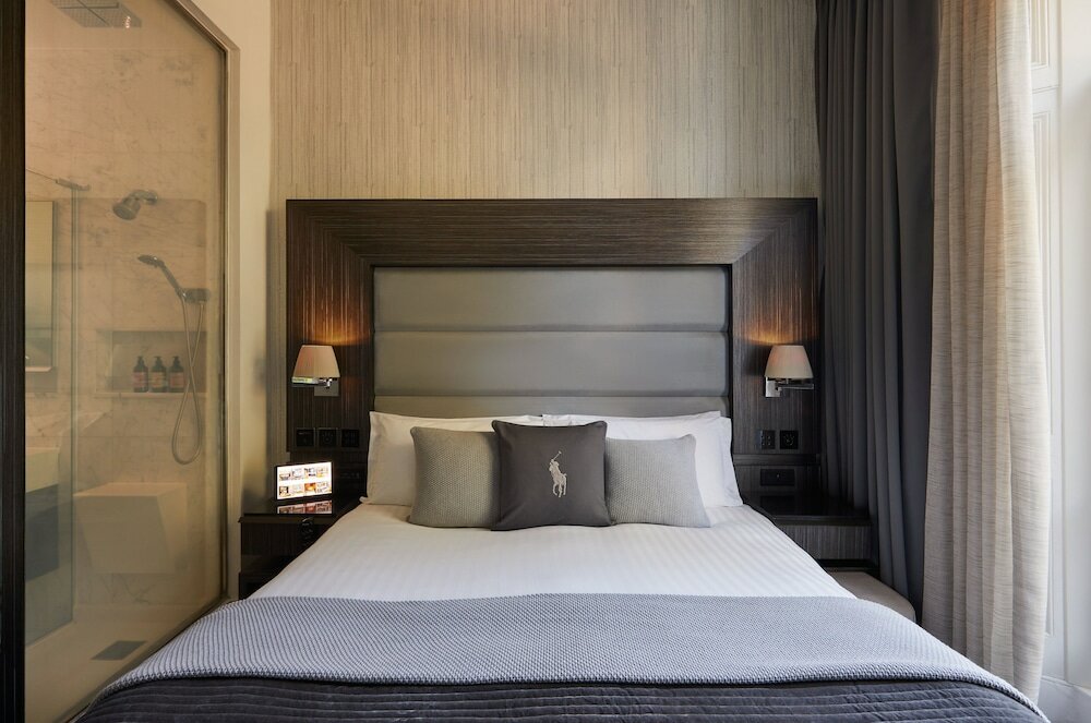 Фото Eccleston Square Hotel