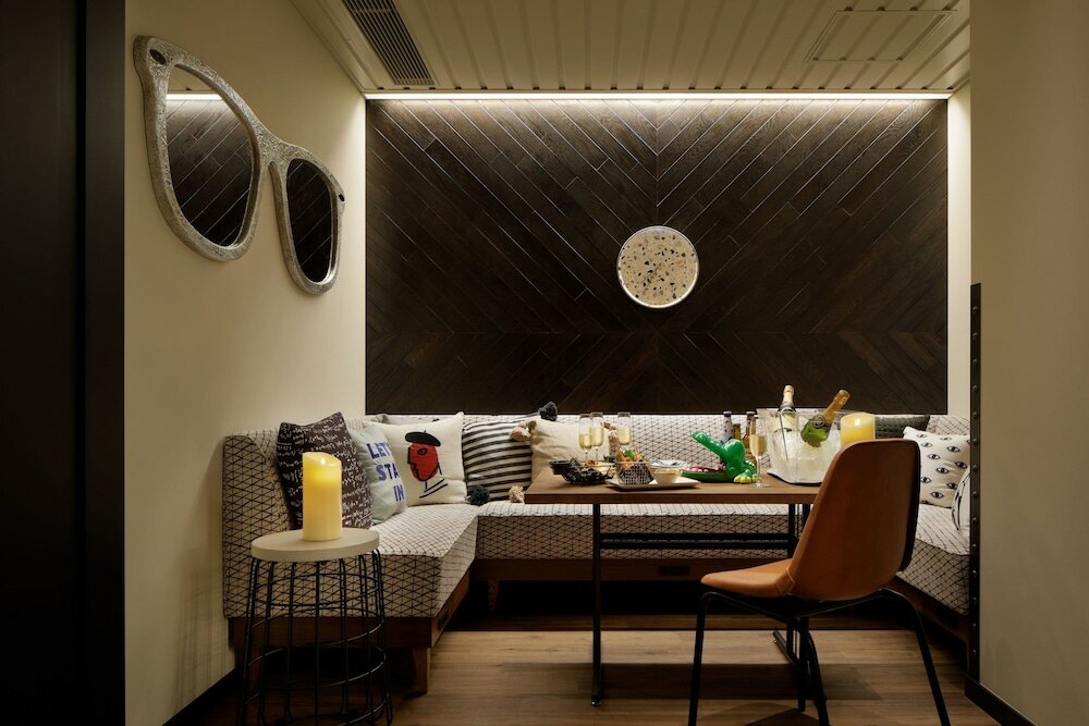 Фото Moxy Osaka Umeda