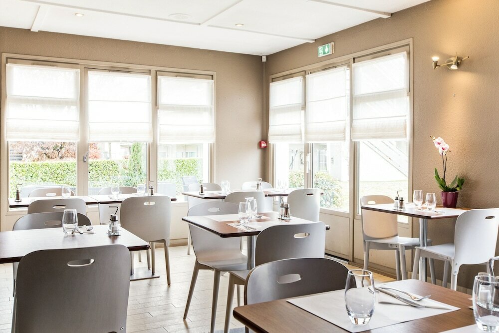 Фото Campanile Poitiers Sud - Aéroport