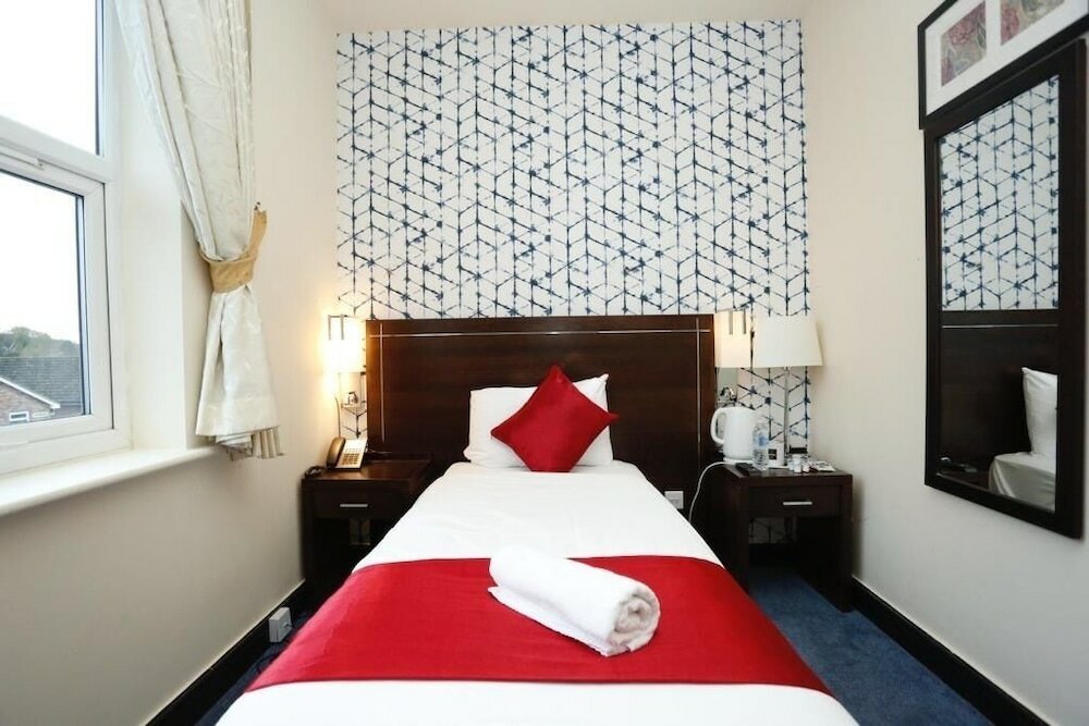 Фото Acorn Lodge Gatwick