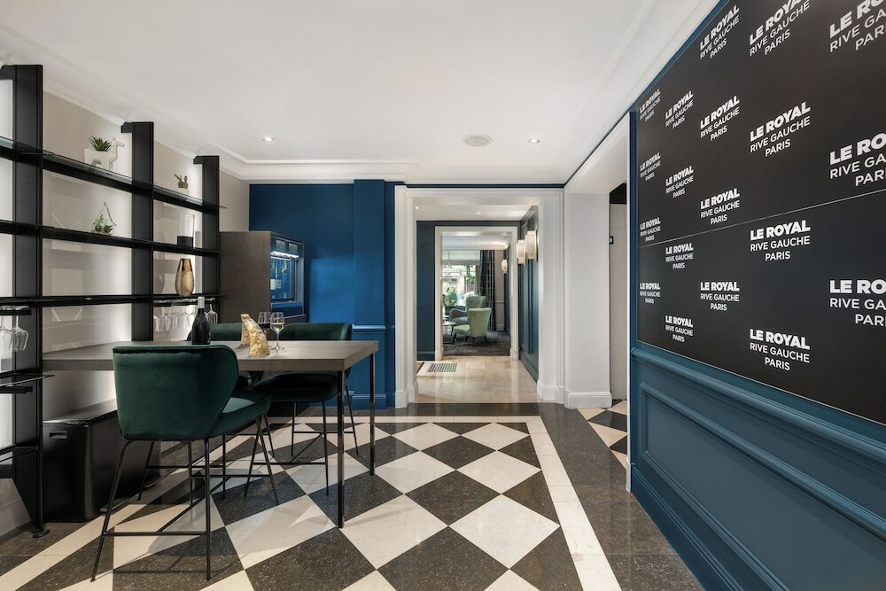 Фото Hôtel Le Royal