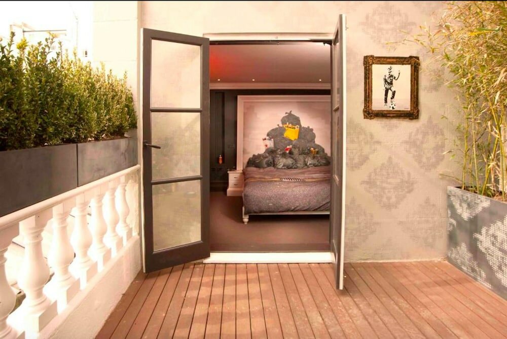 Фото The Exhibitionist Hotel