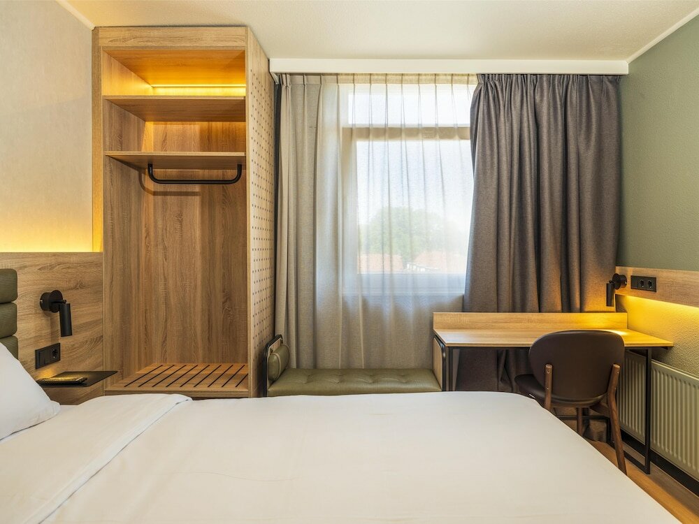 Фото Campanile Hotel Zwolle