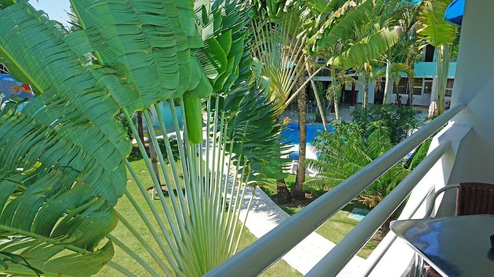 Фото New Garden Hotel