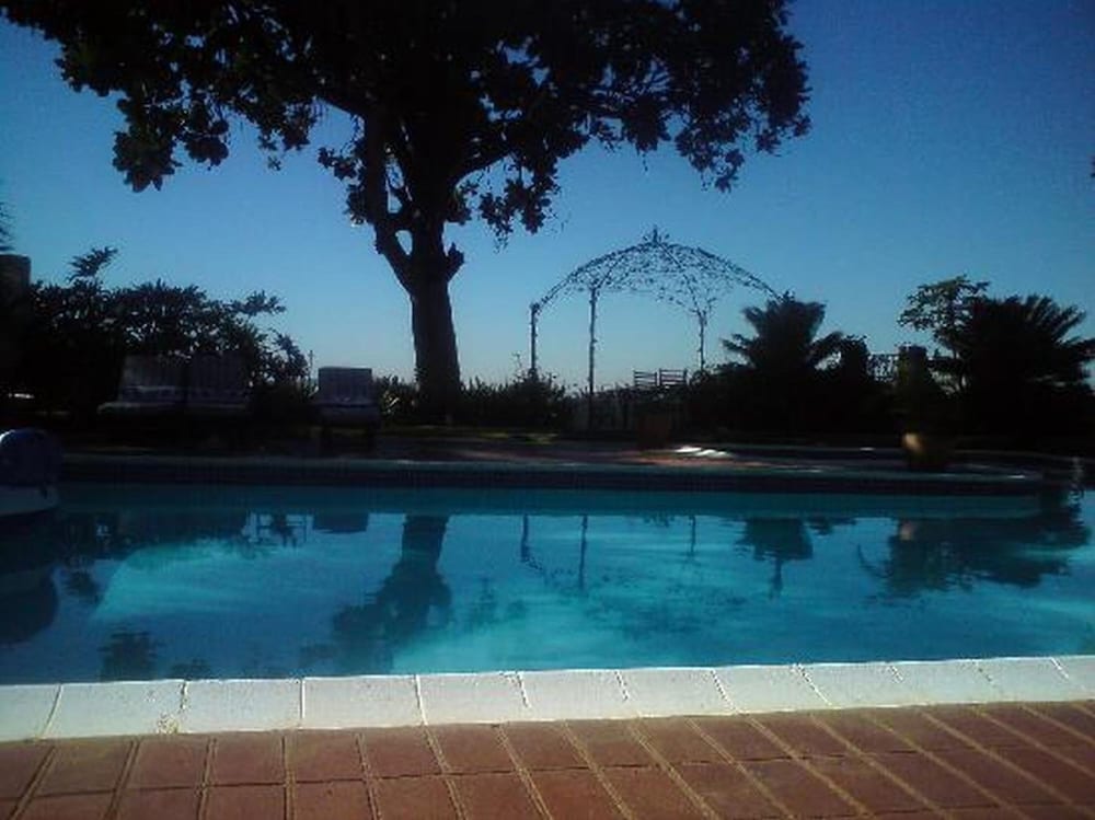 Фото Plumbago Guest House