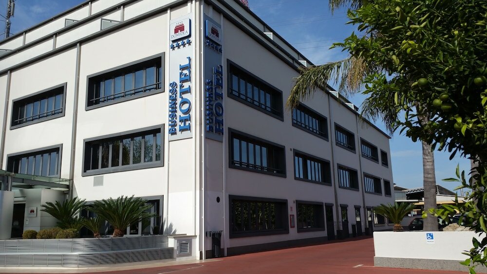 Фото Hotel Domidea