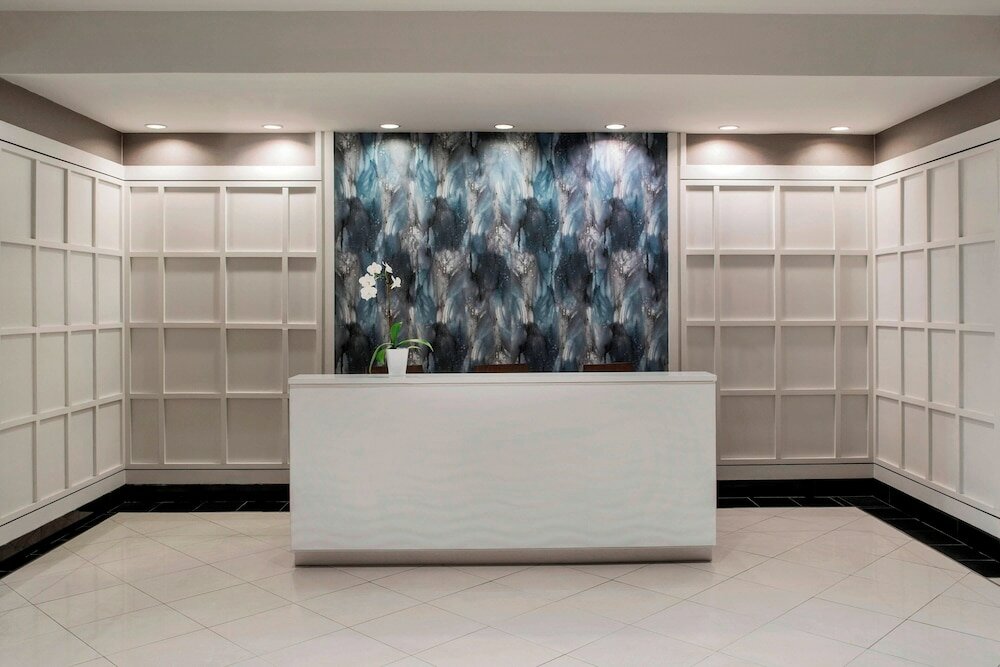 Фото Delta Hotels by Marriott Richmond Downtown