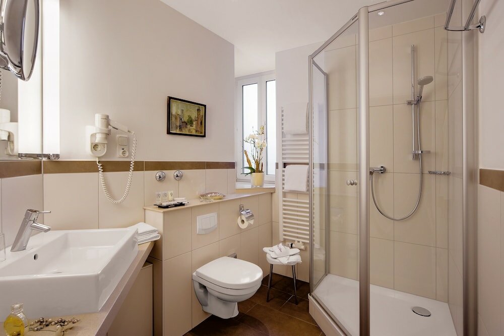 Фото Alpen Hotel München