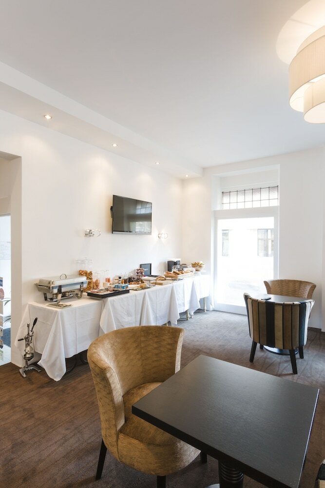 Фото Hôtel Le Saint Louis