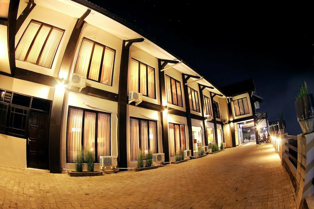 Hotel Puri Chorus Hotel, Earth, photo