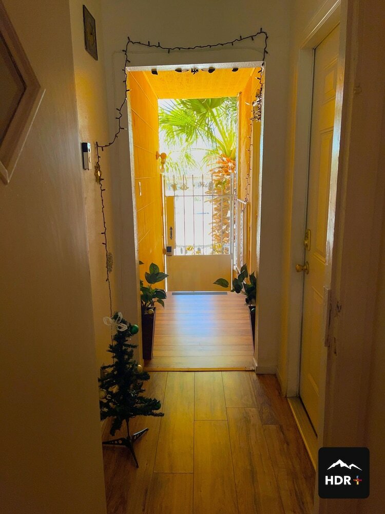 Фото The Yellow Penthouse