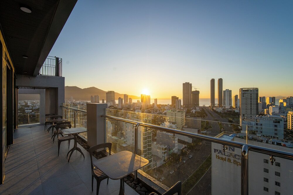 Фото Luxtery Hotel